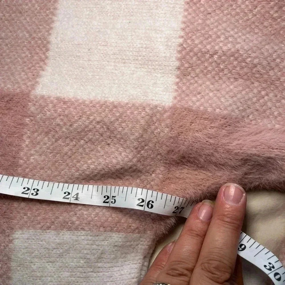 Love Scarlett pink and white checkered sweater. Size XL. - Picture 6 of 10